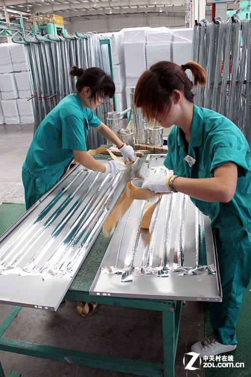 双线合作 制冷管线轻松贴敷 美菱 BCD-450ZE9B 安装服务新体验